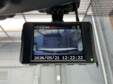 ドライブレコーダーは、車の運転中に前方の映像を記録する装置です。万が一の事故の際に、状況を記録して証拠として利用することができます。