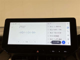 いまや必須装備「ナビゲーション」搭載!知らない場所にスイスイッとドライブ。もう、これなしではハンドルを握れませんね!でも運転中の操作は危険ですのでご注意ですね☆