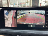 左サイドカメラとフロントカメラ運転席から死角となりやすい車両左前部分や前方部分もバッチリ見えます♪