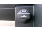 12V電源ソケットを設置しております。周辺機器の充電にご利用頂けます。