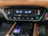 オーディオはディスプレイオーディオ(社外品)を搭載しています。Bluetoothオーディオ機能がありますので、スマートフォンなどの音楽も再生できます。