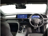 オシャレなインテリアで運転する気分も盛り上がりますよね^^