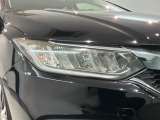 LEDヘッドライトは、点灯の瞬間から最大光量を発揮し、突然暗くなるトンネルなどでの安定感を高めます。