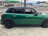 MINI正規ディーラー取り扱い MINI認定中古車 MINI NEXT甲府お車の詳細や展示状況はお気軽にお問合せ下さい。