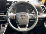 【純正革巻きステアリング】上質な革を使用することで、手にしっかり馴染みとても運転しやすいハンドルです♪
