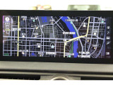 純正ならではのフィット感と、運転中も視線移動の少ない位置にセットされたワイドで視認性の良いメーカーSDナビ。CD・DVD・SD・高画質で鮮明な映像が楽しめるフルセグTV対応です。