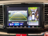 マルチビューカメラを搭載ですので、まるで見下ろし映像のように車両の周囲を確認できます。