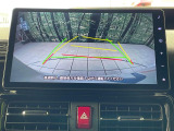 【バックカメラ】駐車時に後方がリアルタイム映像で確認できます。大型商業施設や立体駐車場での駐車時や、夜間のバック時に大活躍!運転スキルに関わらず、今や必須となった装備のひとつです!