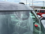 【安全装備】ミリ波レーダーと単眼カメラの組み合わせにより、検知対象を車両や歩行者、自転車,自動二輪車とし、交差点での検知にも対応した衝突被害軽減ブレーキ「デュアルセンサーブレーキサポートII」を搭載◎