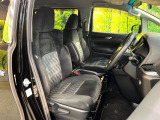 運転席シート廻りは使用感も少なく、良好な状態となっています。丁寧に使われていたことがよくわかりますね。