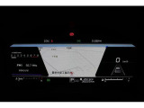ナビゲーション機能と連動して、地図画面をメーターに表示することも可能です。