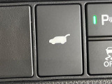 【パワーバックドア】スマートキーや運転席のボタンを押すだけでリアゲートが自動で開閉します!荷物を持っている時や、高い位置にあるバックドアを閉める際に便利な機能です♪