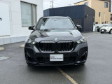 BMW代表的な特徴のキドニーグリル。BMWのすべてのモデルに採用され、BMWらしさを強調しております。