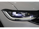 LEDヘッドライト+LEDテールランプ付き。高い視認性を確保しながら、消費電力の少なさと長寿命を実現させた次世代のライトです。