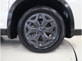 タイヤサイズは225/60R17です。