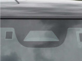 【ホンダセンシング】 「ミリ波レーダー」と「単眼カメラ」の異なる特性を持つ2つのセンサーなどにより、安心・快適な運転を支援します。