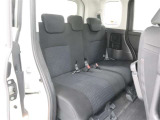 ゆとりある広々とした車内空間は、ドライブを始め買い物やレジャーなど、幅広く活躍します。一人でもみんなとでもお出かけを楽しみましょう!