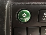 ★ECONスイッチ★ エコドライブを加速しよう!スイッチをONにすると、運転の仕方によるロスを抑え込み燃費をよくするようクルマが頑張ります(*^ー^*)燃費向上にチャレンジ♪
