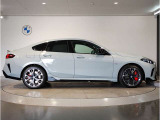 ご納車後も全国約200拠店のBMW正規ディーラーサービス工場にて保証対応いたします。お近くのBMW正規ディーラーをご案内の上、アフターメンテナンスをお受け頂けますので、安心してお乗りいただけます!!