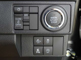 【プッシュスタート】カギをポケットやバッグに入れたままでエンジンの始動やドアロックの施錠・開錠ができます!荷物が多い時に便利ですね!