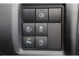 ■衝突回避支援機構■自動車に搭載したレーダーやカメラからの情報をコンピュータが解析し、運転者への警告やブレーキの補助操作などを行います。事故予防に!