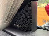 【BOSEサウンドシステム】メーカーオプションの高品位サウンドシステムを搭載。専用のチューニングが施された大小様々なスピーカーから良質なサウンドが奏でられます。
