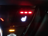 運転席と助手席には、【シートヒーター】が装備されています。温度調整も切り替えができお好みの設定で快適なドライブを楽しめます。腰から下が暖まると、暖房よりも体があったまりますよ。