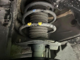 お車を安心してお乗りいただく為には、足回りの定期点検が欠かせません。サービスサポート(有償保証)では無料点検もご提供しており、安心のカーライフをお過ごしいただけるサポート体制が整っています。