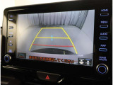 バックカメラが付いているので後方確認が非常にしやすいです。今や運転初心者も熟練者も必須装備!ついていて損はないですね♪