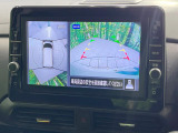 【アラウンドビューモニター】専用のカメラにより、上から見下ろしたような視点で360度クルマの周囲を確認することができます☆死角部分も確認しやすく、狭い場所での切り返しや駐車もスムーズに行えます。