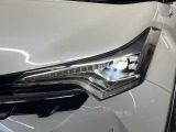 【シーケンシャルターンランプ付きLEDヘッドライト】人気の『流れるウィンカー』付きのLEDヘッドライトを装備♪高級感はもちろん、点灯時は存在感たっぷりで他車からも認識されやすく安心です。