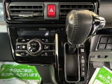 快適装備のオートエアコン♪ 温度設定をすれば、自動で車内の温度管理をしてくれる優れ物です☆彡