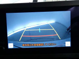 【バックカメラ】バックカメラ装着車です。バックする時に、後方の様子をナビ画面に表示します!慣れない駐車場での駐車や、せまい場所での車庫入れの時も、安全確認OK!思いがけずコツン!なんて事も防げますヨ