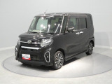 【視界の良さ】大きなガラスエリアで周囲の確認がしやすく、運転にゆとりが生まれます。清掃で整えたボディが、これから始まる新しい生活への期待感を高めます。