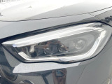 ●LEDヘッドライト:夜間走行時も良好な視界を確保し安心して運転できる高輝度LEDヘッドライトを装備!点灯速度が早く、消費電力も抑えられています。