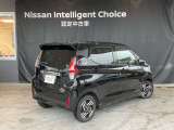 納車前に点検整備をさせていただきます。もちろん全車走行距離無制限のワイド保証付きですので安心してお乗りいただけます。
