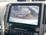 【フロント&サイド&バックカメラ】ドライバーから見にくい死角部分を映像で確認できるカメラを各所に装着。見通しがきかない場所や住宅密集地などを運転することが多い人におすすめの安心装備です。