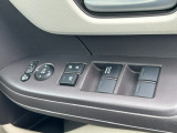 運転席窓操作部スイッチの画像です。