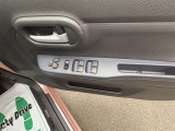 運転席パワーウィンドウスイッチです。