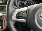 ステアリングスイッチ装備!運転しながら手元でオーディオの操作などができます。