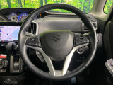 【純正革巻きステアリング】上質な革を使用することで、手にしっかり馴染みとても運転しやすいハンドルです♪