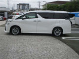 外環三郷西インター出口から約10分前後になります。新車店舗と併設されています。