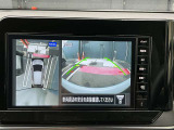 アラウンドビューモニターは、車両の周囲を360度見渡せるカメラシステムです。駐車時の死角をなくし、安全な運転をサポートします。駐車時の死角をなくして、安心・安全な運転を実現できます。
