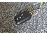 いまや必須のスマートキーも装備!施錠、解錠、エンジンスタートも身につけているだけで可能です!