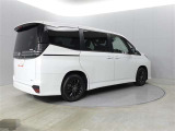 中古車の内外装の状態などをひと目で分かるよう、トヨタ車のプロの検査員が実施した「車両検査証明書」をご用意しています。