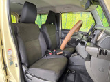 運転席シート廻りは使用感も少なく、良好な状態となっています。丁寧に使われていたことがよくわかりますね。