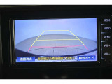 バックガイドモニターで、後方を確認しながら安心して駐車することができます。運転初心者も熟練者も必須の機能ですよ!