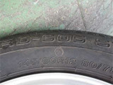 タイヤサイズは、145/80R12です。