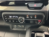 運転席にはシートヒーターが付いています!寒い日に便利な装備ですね。