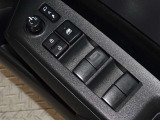 電動格納式ドアミラー・パワーウインドウを装備しています。